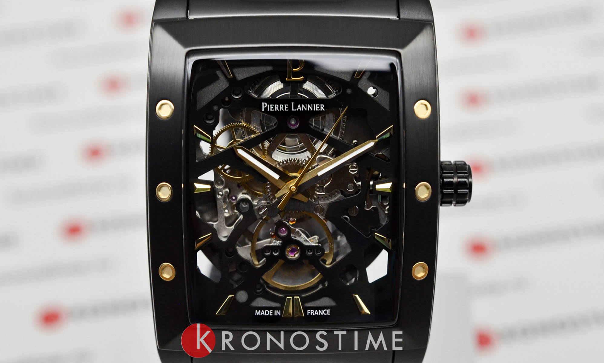 Pierre Lannier 340A439 мужские часы застежка крупным планом