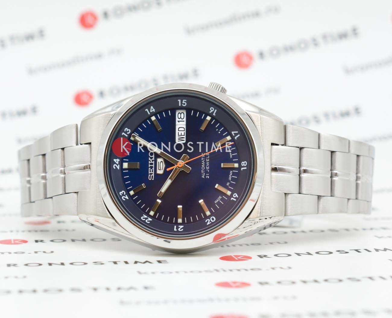 Seiko Seiko Seiko 5 SNK563J1 , наручные мужские часы фото под углом