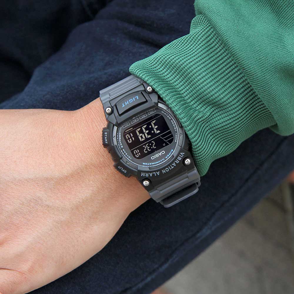 Casio Casio Collection W-736H-8BVDF (W-736H-8B) , наручные мужские часы фото под углом