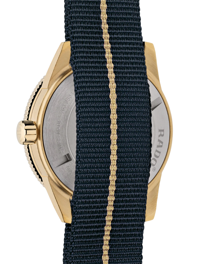 Rado Rado Captain Cook Automatic Bronze R32504207 Automatic, наручные мужские часы фото под углом