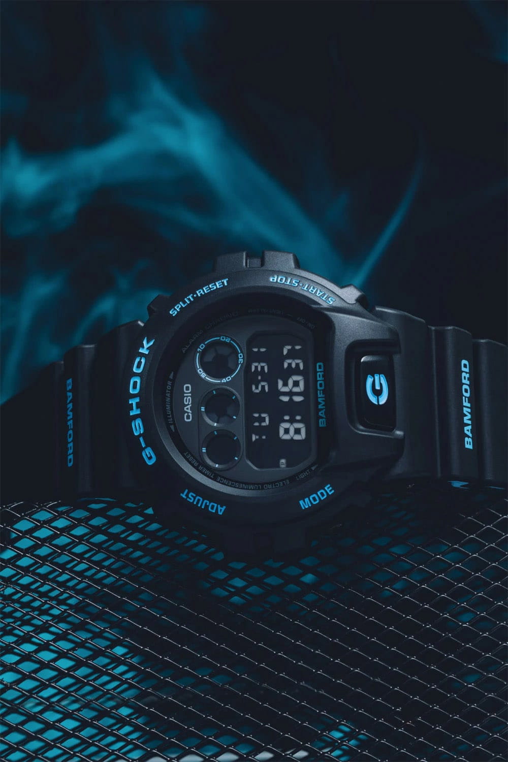 Оригинальные часы Casio Casio G-Shock DW-6900BWD-1DR электронные калибр механизма  общий вид