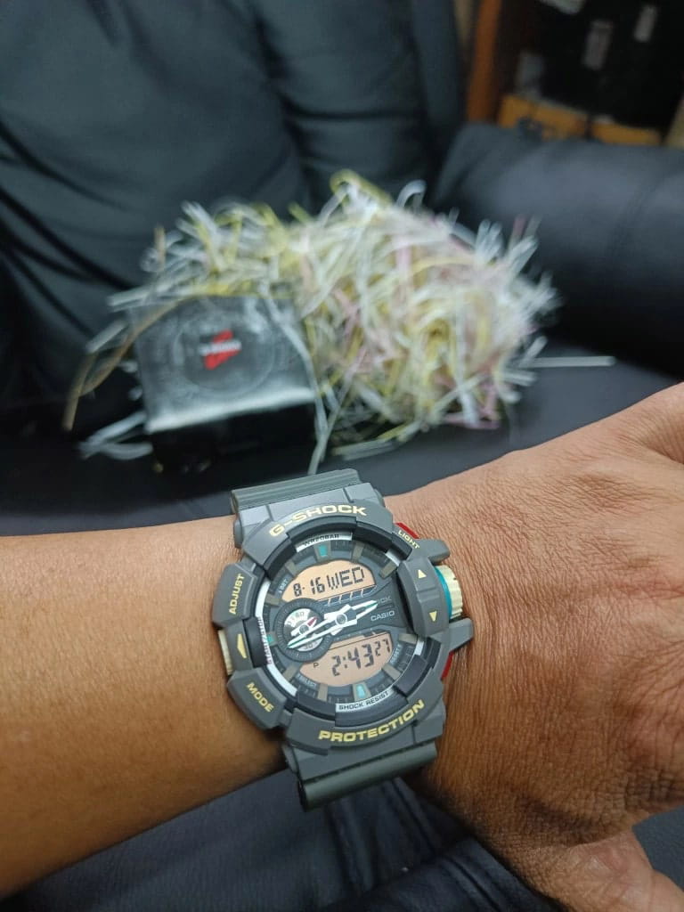 Casio Casio G-Shock GA-400PC-8ADR (GA-400PC-8A), g-shock япония мужские часы на браслете пластик боковой вид