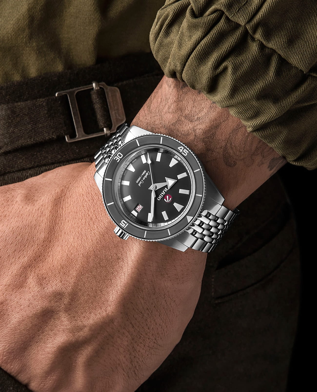 Rado Rado Captain Cook Automatic R32105103 Automatic - задняя крышка металл сталь керамика корпуса, швейцария часы