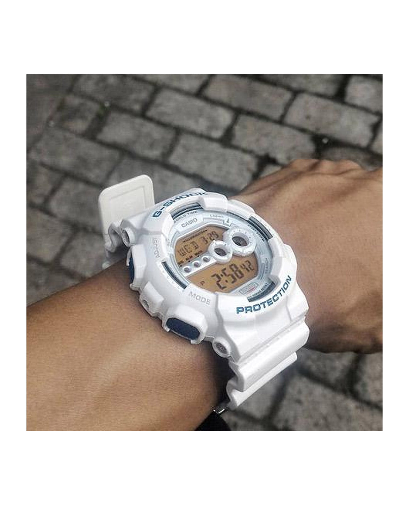 Casio Casio G-Shock GD-100SC-7DR , наручные мужские часы фото под углом