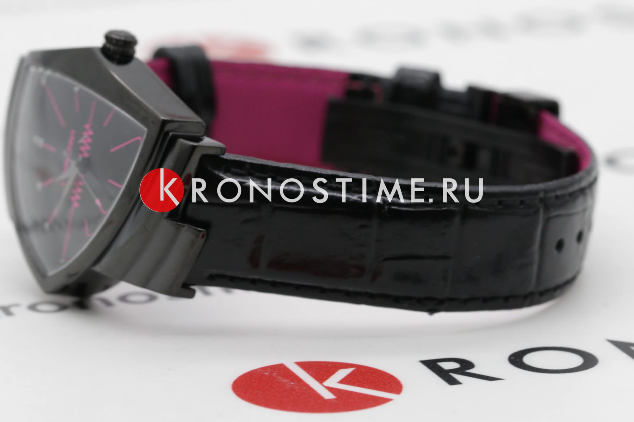 Hamilton H89421731 мужские часы застежка крупным планом