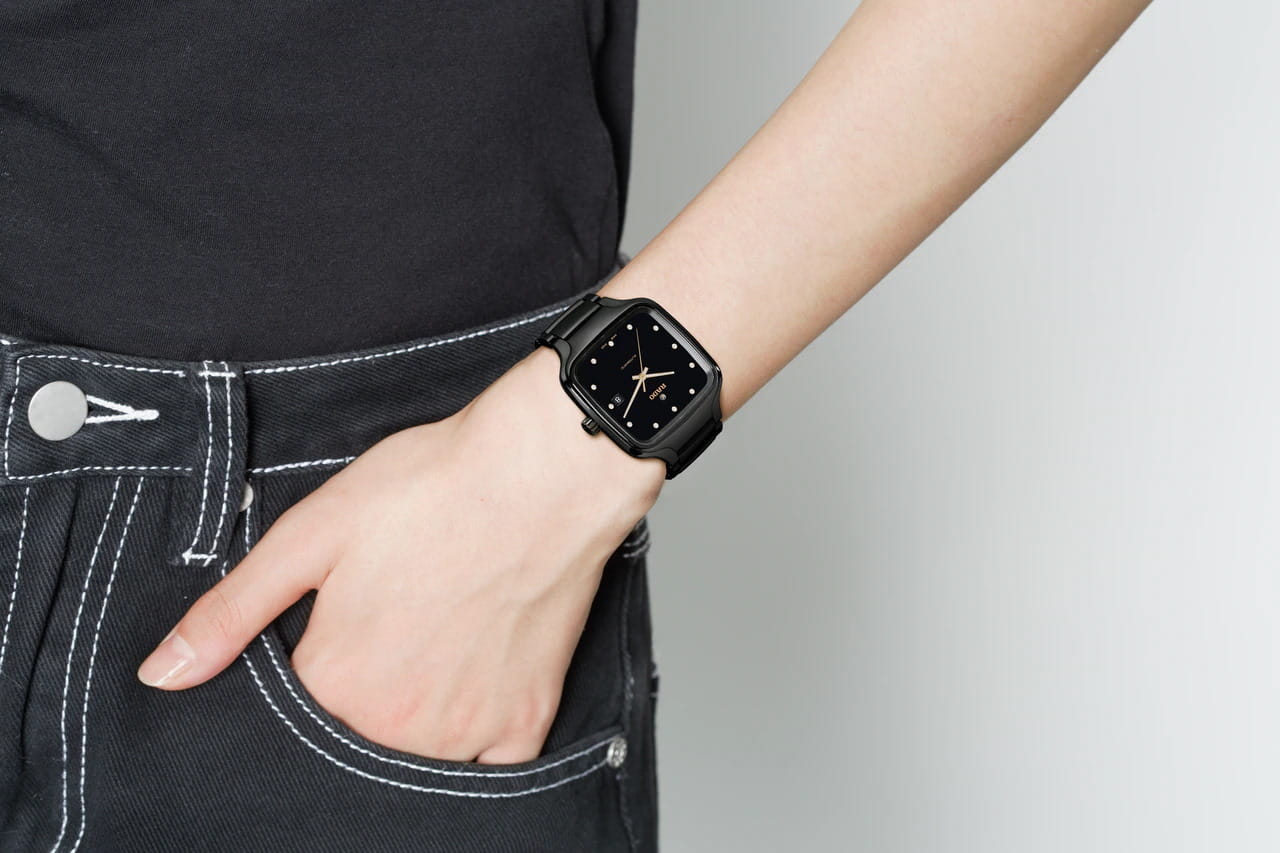 Rado Rado True Square Automatic R27078702 механические мужские часы часы крупный план черный циферблата