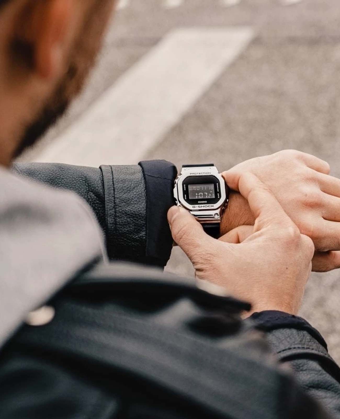 Casio Casio G-Shock GM-5600U-1DR япония наручные мужские часы заводная головка с логотипом Casio