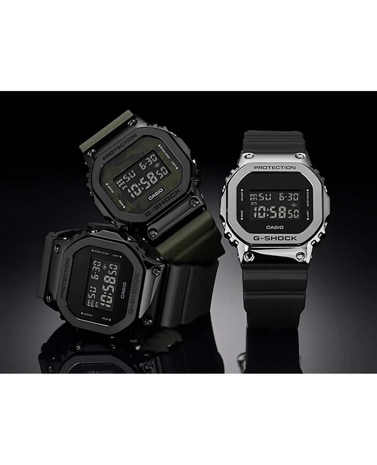 Casio Casio G-Shock GM-5600U-1DR электронные мужские часы часы крупный план черный циферблата