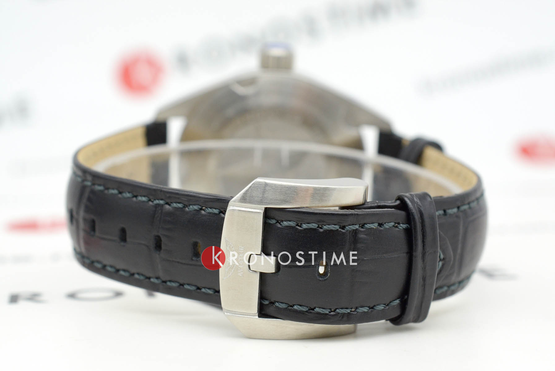 Aviator Aviator Airacobra V.1.22.0.148.4 кварцевые мужские часы часы крупный план черный циферблата