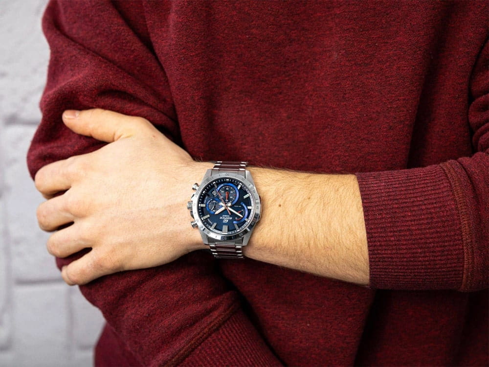 Casio Casio Edifice EFR-573D-2AVUDF (EFR-573D-2A) EFR, наручные мужские часы фото под углом
