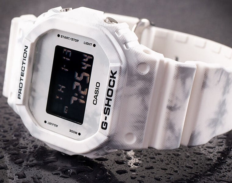 Casio Casio G-Shock DW-5600GC-7  наручные часы, вид спереди