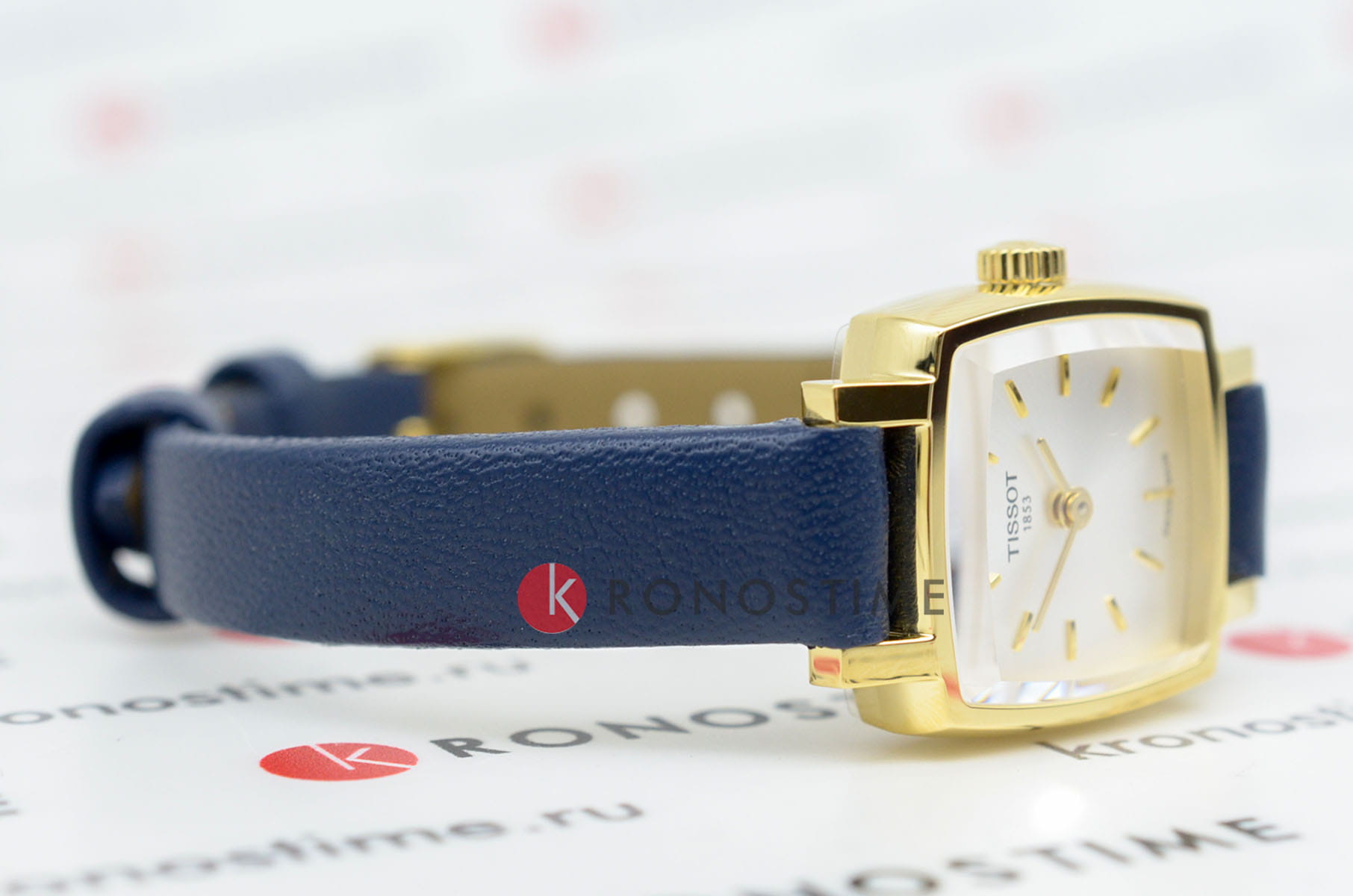 Tissot Tissot Lovely Square T058.109.36.031.03 женские часы серебристый циферблат на запястье