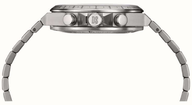 Certina Certina DS-7 Chronograph C043.417.44.041.00 кварцевые мужские часы часы крупный план  циферблата