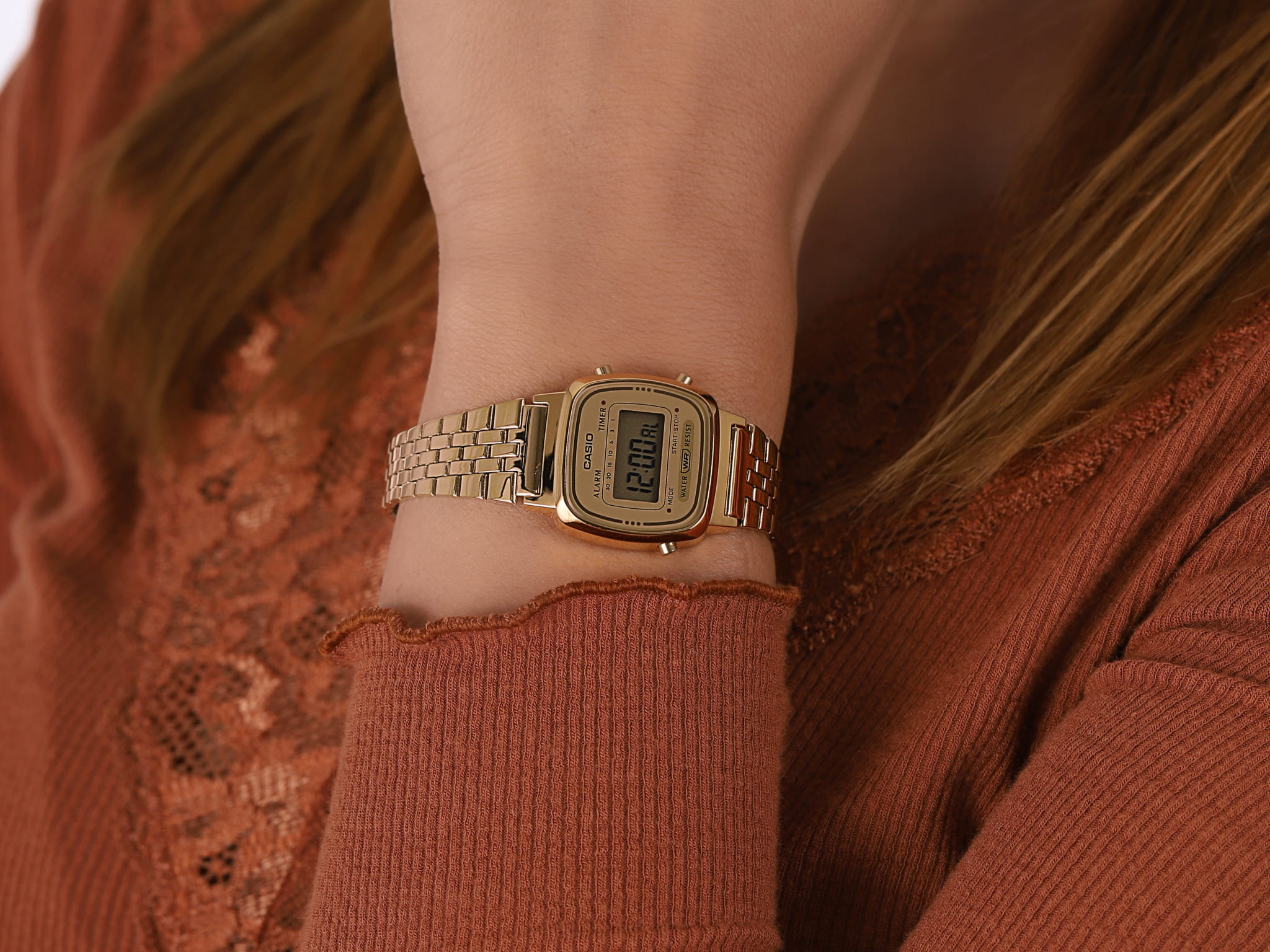 Casio Casio Collection LA670WETG-9A женские часы желтый циферблат на запястье