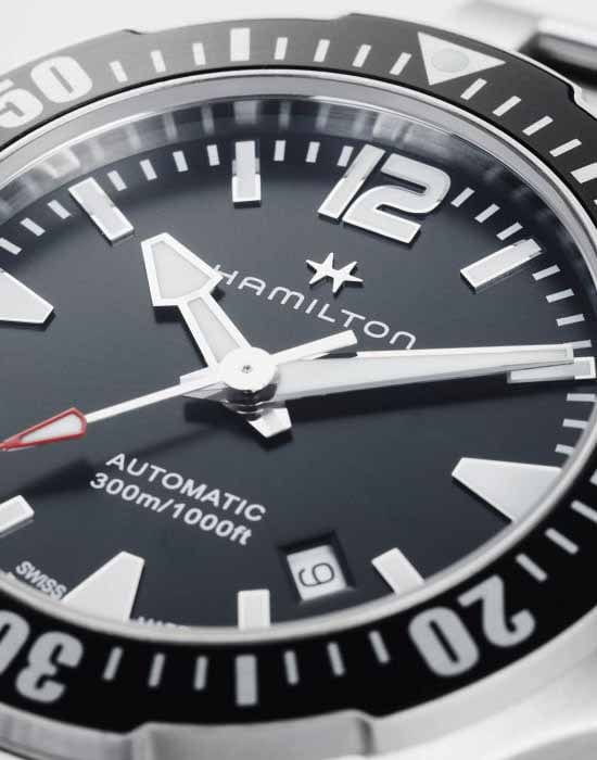 Hamilton H77605135 мужские часы застежка крупным планом