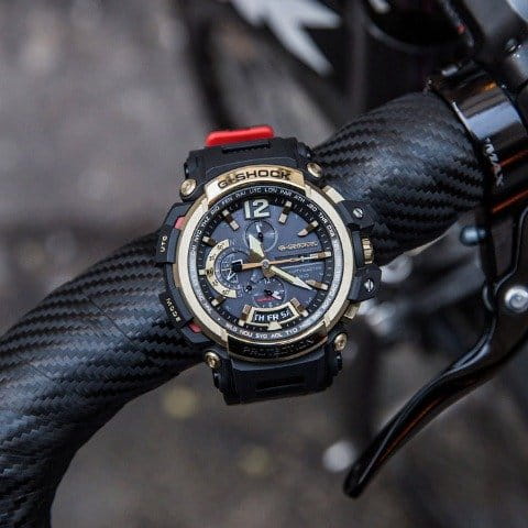 Casio Casio G-Shock GPW-2000TFB-1A Premium, наручные мужские часы фото под углом