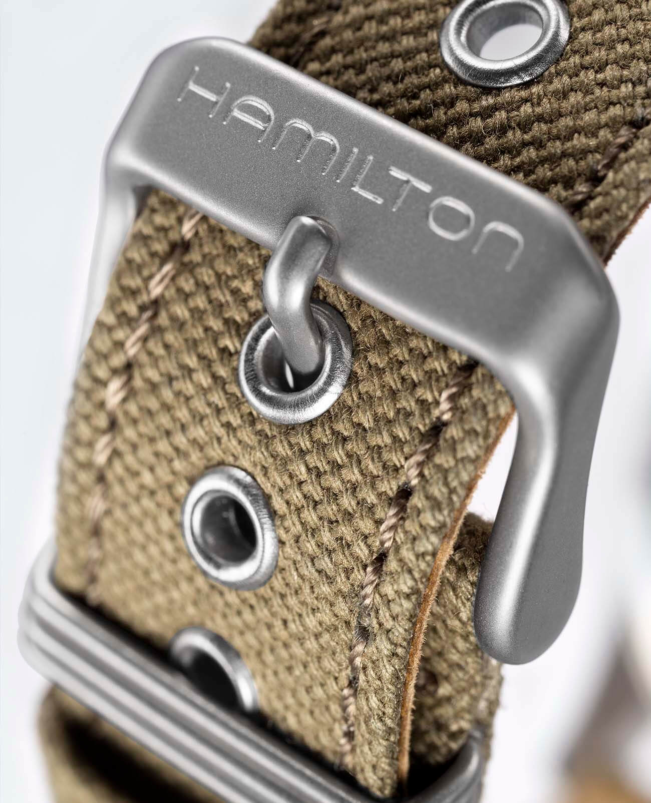 Hamilton H69439933 мужские часы застежка крупным планом