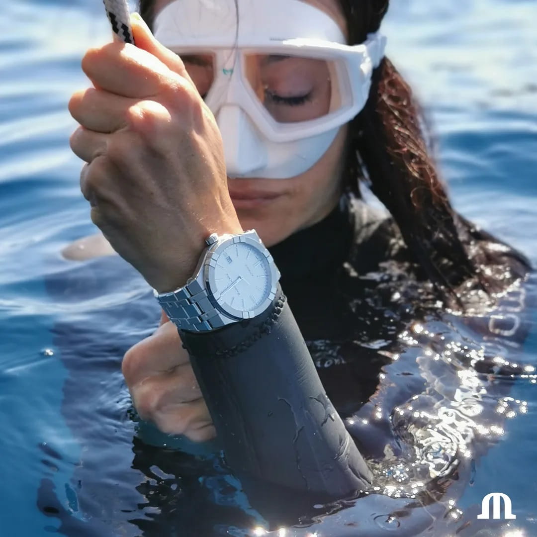 Maurice Lacroix Maurice Lacroix Aikon Automatic AI6008-SS00F-130-A, aikon швейцария мужские часы на браслете нержавеющая сталь боковой вид