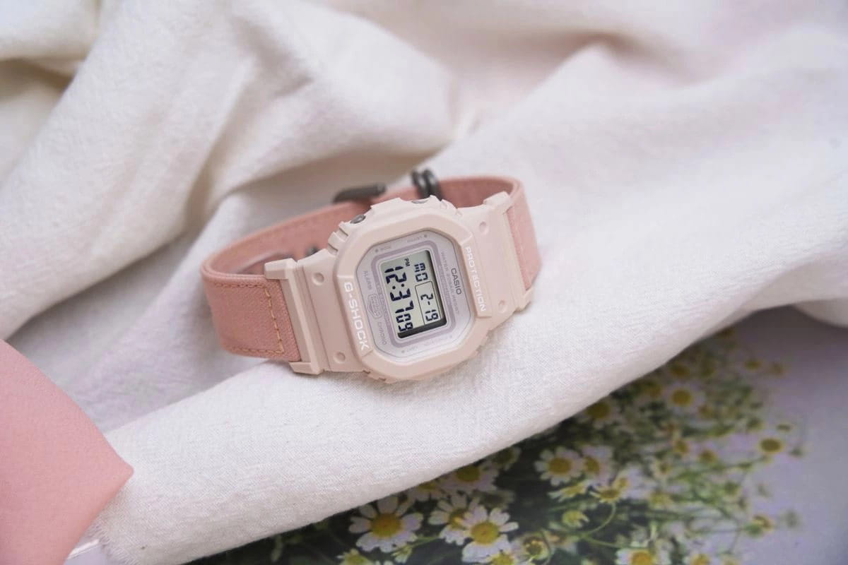 Casio Casio G-Shock GMD-S5600CT-4DR (GMD-S5600CT-4), g-shock япония женские часы на браслете тканевый боковой вид