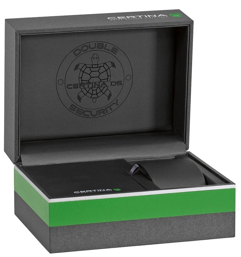 Certina C0344172208700 мужские часы застежка крупным планом