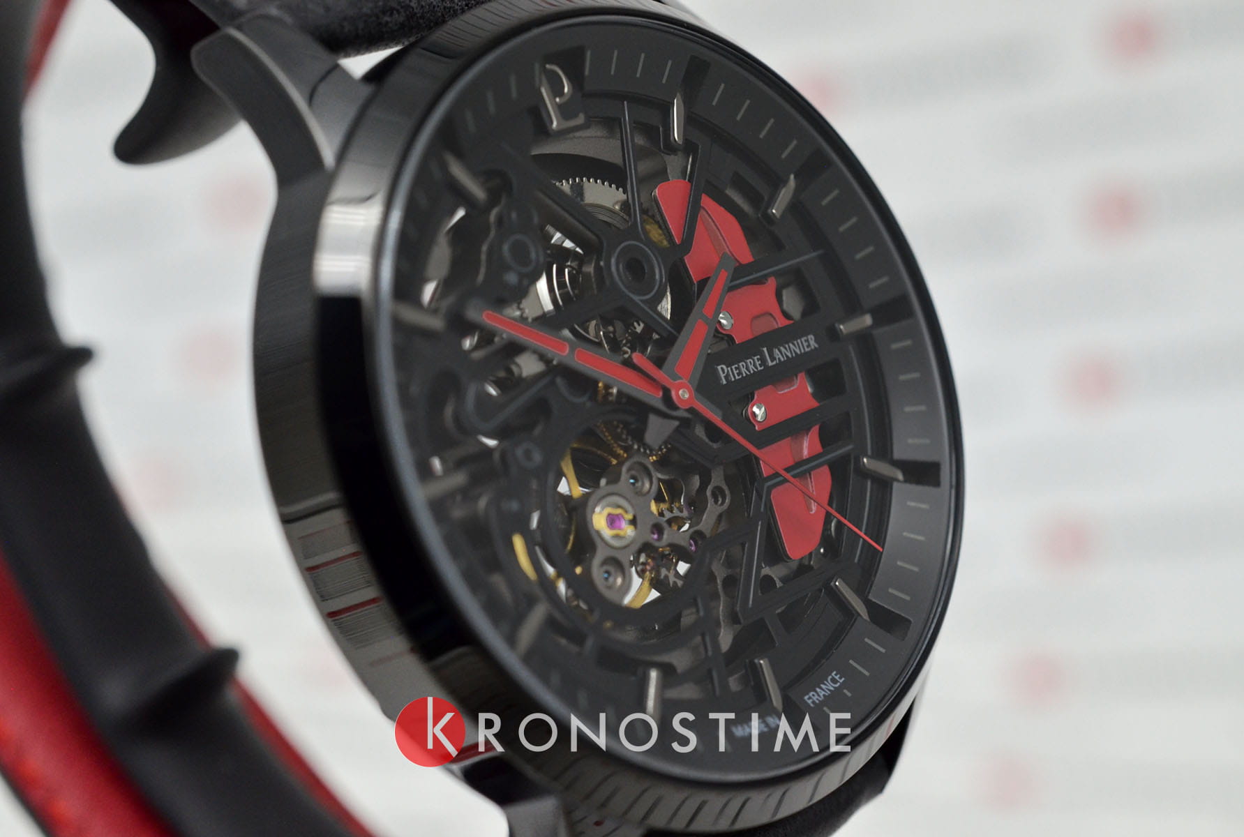 Pierre Lannier Pierre Lannier Paddock 338A433  — детали корпуса и кожаный