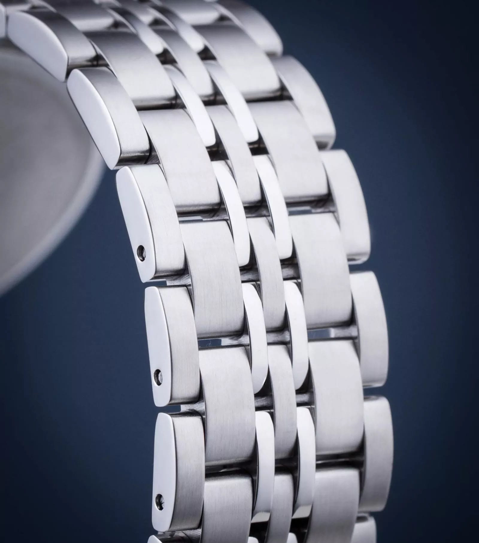 Adriatica Adriatica Essence A8306.51R7Q мужские часы  циферблат на запястье