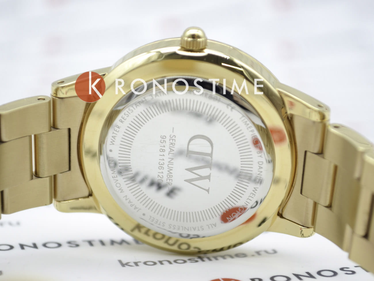 Daniel Wellington Daniel Wellington Iconic Link DW00100344  — детали корпуса и сталь c pvd покрытием