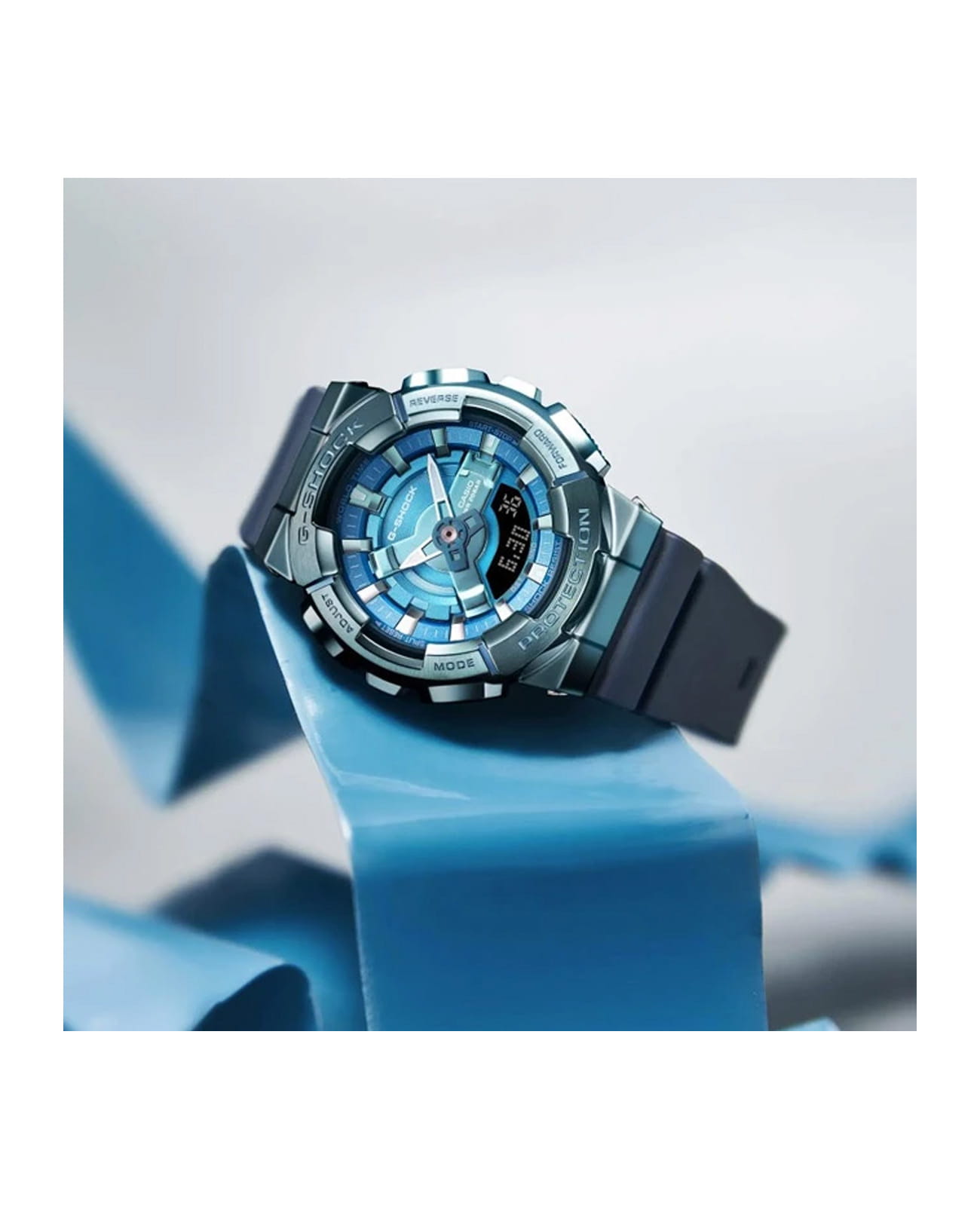 Casio Casio G-Shock GM-S110LB-2ADR (GM-S110LB-2A) GM - задняя крышка пластик сталь корпуса, япония часы